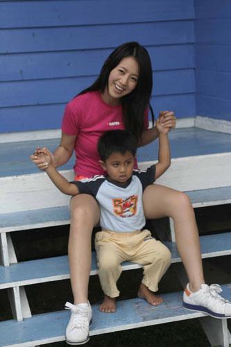 她的前夫是亿万富翁，老爸曾是TVB高层，怪不得资源不断活得洒脱