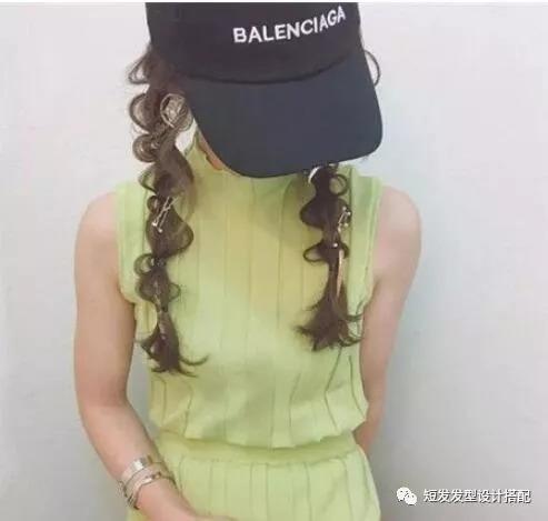 灯笼马尾的扎法详细教程图解，让马尾扎的有立体时尚感！