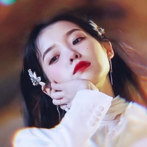 ​IU整形了吗？出道10年前后对比，网友：丑小鸭变天鹅