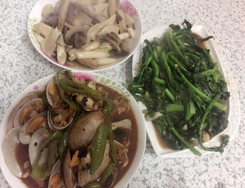 一对小夫妻的幸福生活