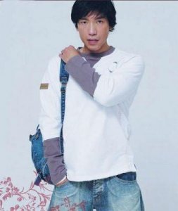 ​“最帅反派”张耀扬曾拍戏摔碎关公像，戏后补救措施令人叹服！