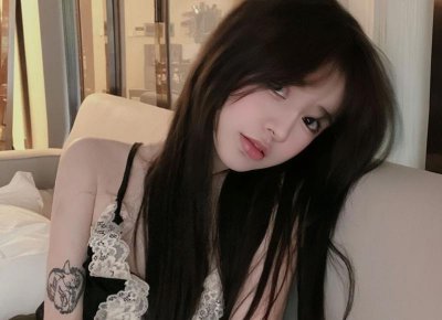 ​女生跟你接吻了算是默认关系了吗，男生真的会情不自禁的吻女生吗