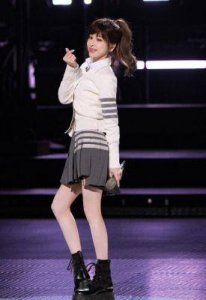 ​王心凌黑白镂空裙惊艳亮相 尽显时尚魅力与女性力量