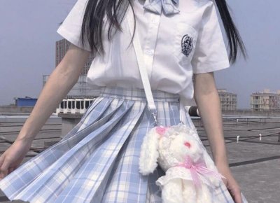 ​追内向女生很累心里很难受(内向脆弱的女孩子怎么追)