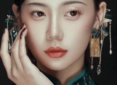 ​第一次约会、女生应该怎样穿着才好？