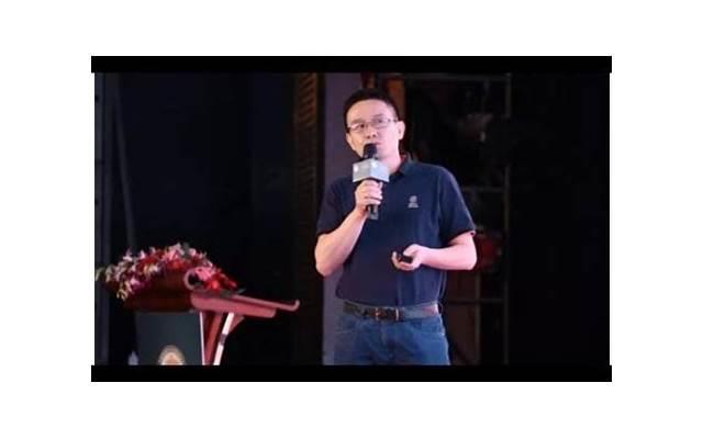 求婚买多少钱的钻戒合适 女朋友要求买1万钻戒值得吗