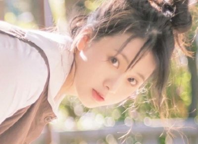 ​拍结婚证可以披头发吗