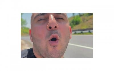 ​三角恋怎么处理？坚持自己所爱