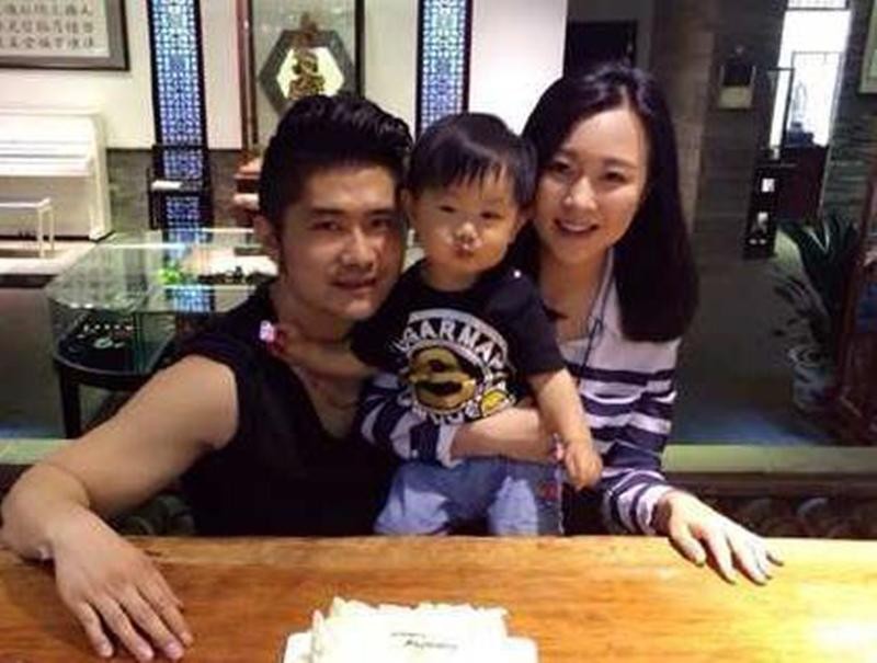 潘长江拍戏受伤,无奈生日之际瘫坐轮椅,性情乐观依旧是个老顽童