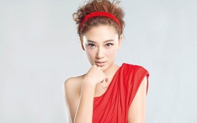 应采儿个人资料简介及国籍是富二代吗?陈小春老婆应采儿历任前男