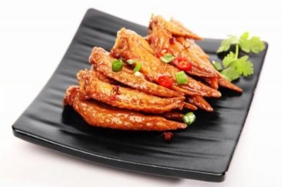 ​鸡翅尖激素多是真的吗 鸡身上不能吃的几个部位