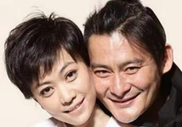 景岗山同期搭档双胞胎姐妹（3段婚姻的景岗山）(6)