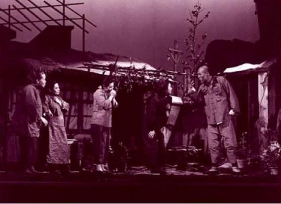 黄宗洛儿子是谁(龙套大师黄宗洛成一代大师)