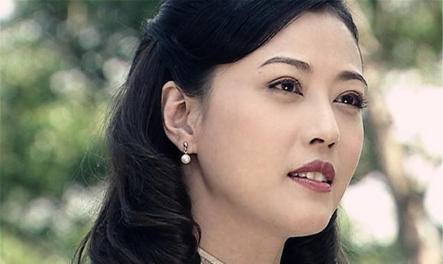 大龄剩女“周海媚”晒3岁旧照，还给父母写了这样一封信