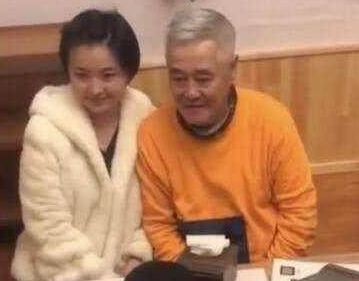 赴本山近期最新消息,赵本山老婆全部照片,本文共(2872字) 赴本山近期最新消息,赵本山老婆全部照片,本文共(2872字)