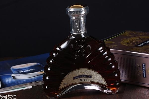 白兰地加什么好喝 白兰地加什么饮料好喝