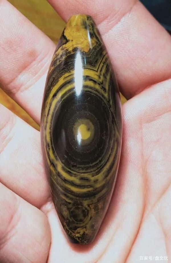 七眼天珠是什么寓意（七眼天珠的寓意及功效）