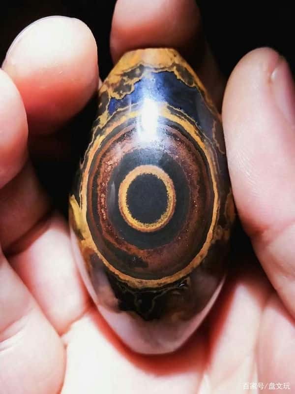 七眼天珠是什么寓意（七眼天珠的寓意及功效）