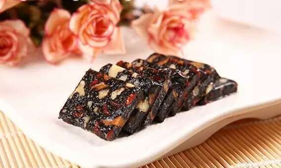 吃阿胶糕有什么好处,经常吃阿胶糕这会对我们的身体都有哪些帮助图2