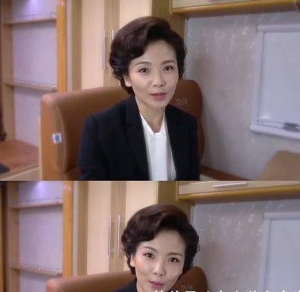 换了新发型的刘涛, 虽然有些显老, 看上去却像是新闻联播主持人!