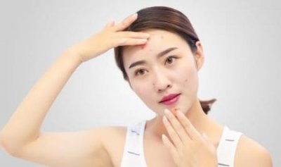 ​皮肤暗沉长斑怎么改善(皮肤暗沉发黄长斑怎么调理)