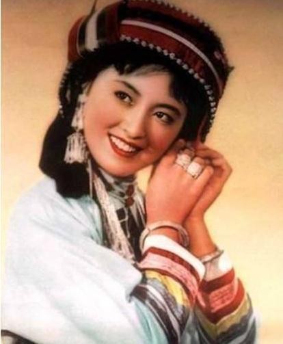 她是60年代第一美人，一生只有2部作品，疯了后丈夫仍不放弃