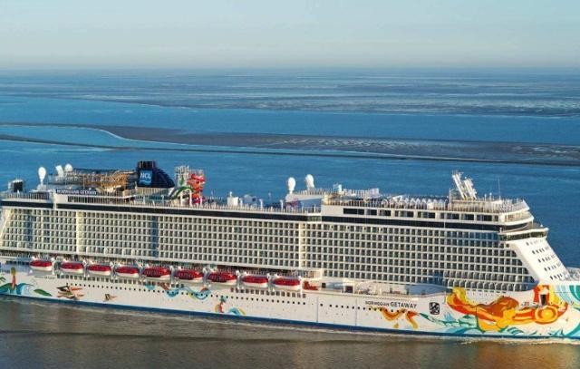 邮轮与游轮虽然都是船，也只有一字之差，却有很多不同之处