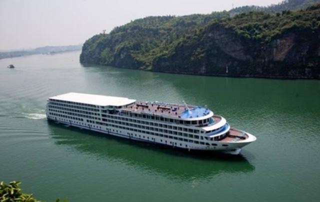 邮轮与游轮虽然都是船，也只有一字之差，却有很多不同之处