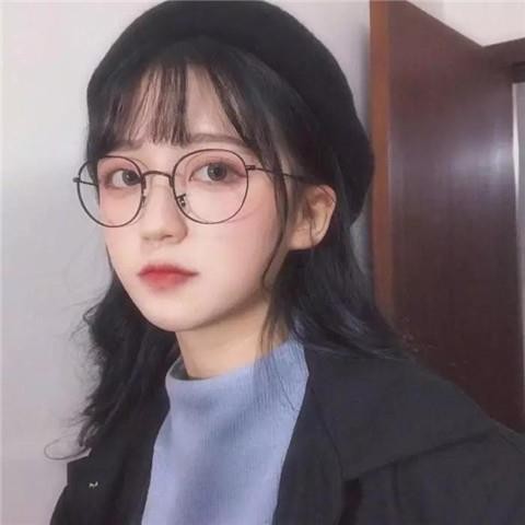 让女生秒回的话题，套路女生回消息