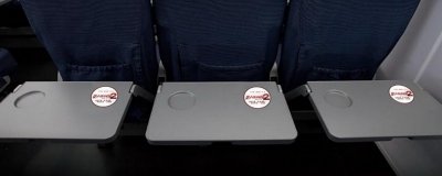 ​高铁上的桌子怎么使用