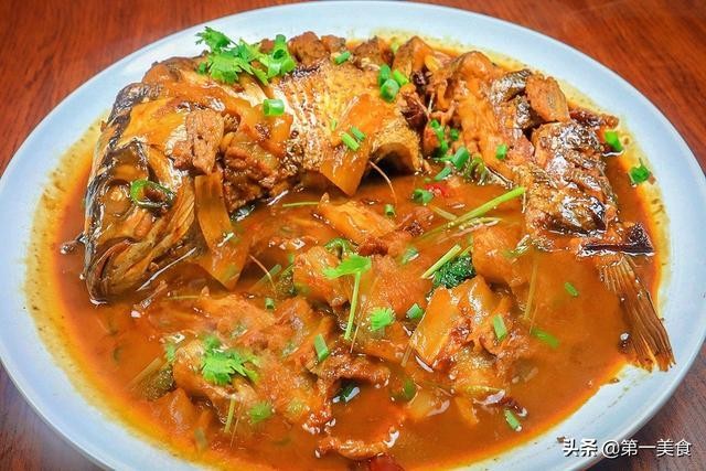 啤酒炖鱼方法（啤酒炖鱼最简单的做法）