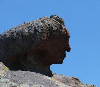 ​怪石嶙峋的意思是什么（怪石嶙峋的名词解释）