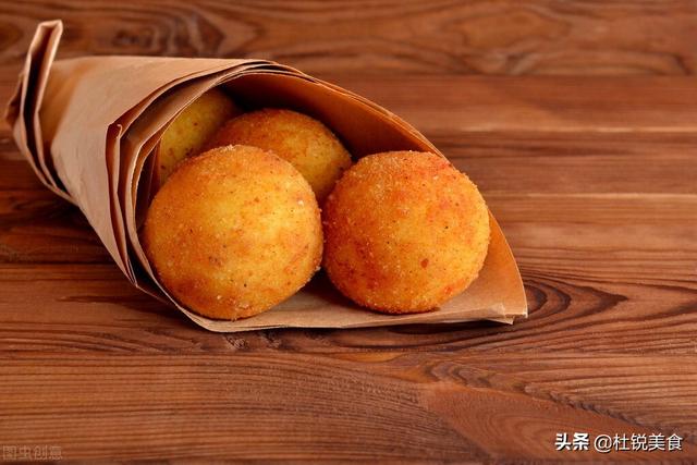 速冻汤圆怎么炸才酥脆好吃（直接下锅炸是大忌）(3)