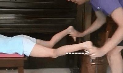 蛙泳动作要领，蛙泳技术动作要领？图3