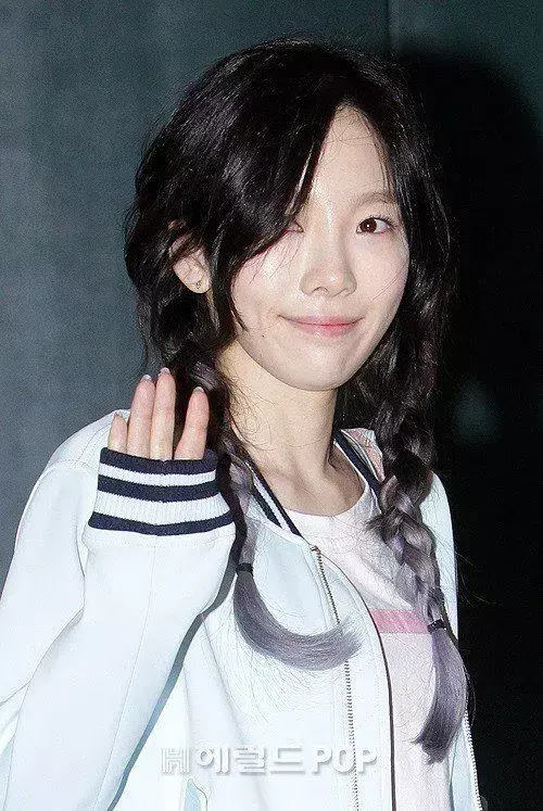 韩国明星素颜照大公开(韩国女星分享护肤心得)