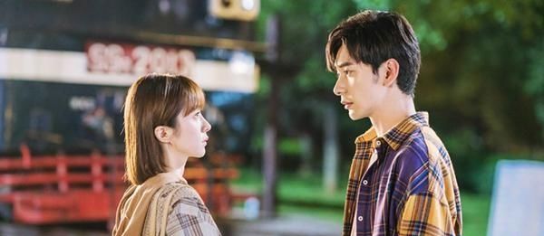 东宫女孩心碎现场:胡冰卿恋情曝光,男友疑似是陈星旭?