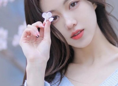 ​两个人一前一后攻击我怎么办？