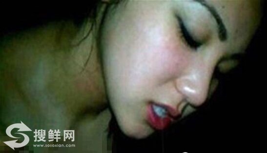 邓紫棋不雅照片网络疯传 大尺度裸露胸部被指太污