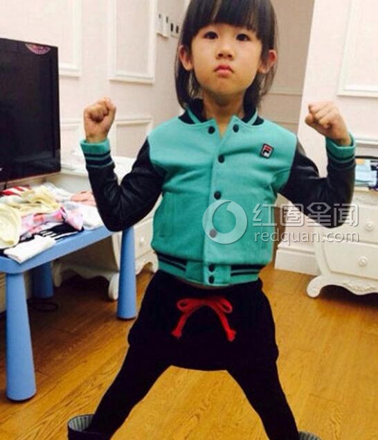 陆雨萱的妹妹曝光 陆雨萱穿的土豪衣服