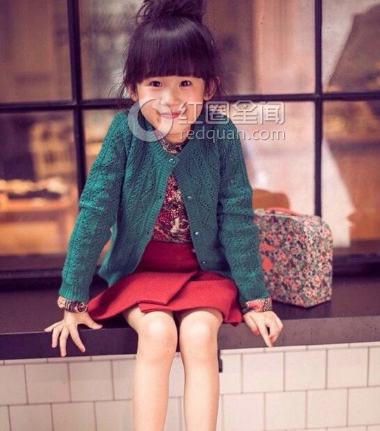 陆雨萱的妹妹曝光 陆雨萱穿的土豪衣服