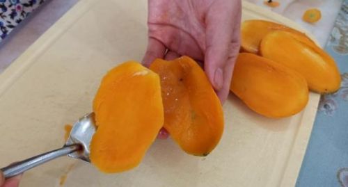 芒果怎么切方便吃图片？大芒果怎么切方便吃又不脏手-第1张图片-