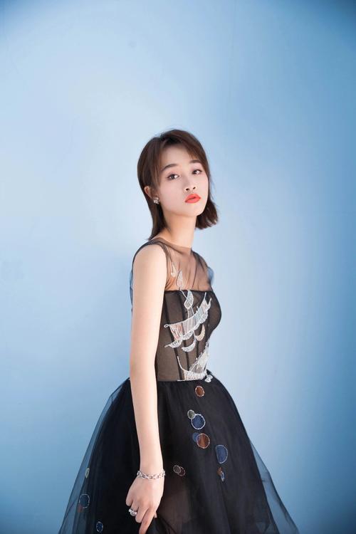 明艳动人蓝盈莹个人资料