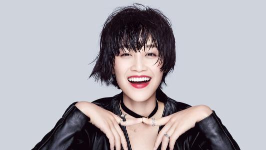 明艳动人蓝盈莹个人资料