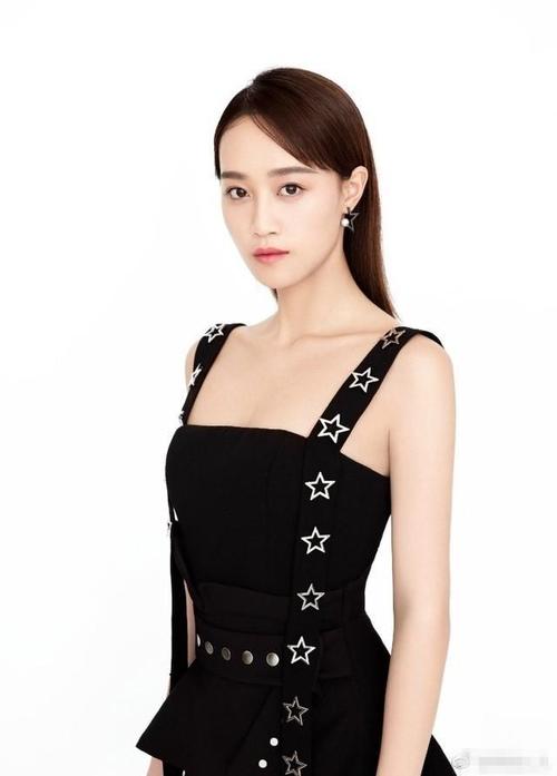 明艳动人蓝盈莹个人资料