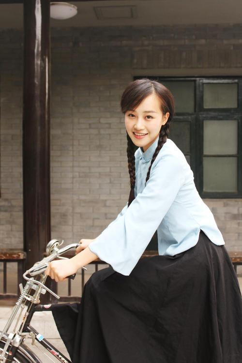 明艳动人蓝盈莹个人资料