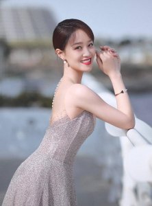 ​明艳动人蓝盈莹个人资料