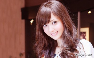 ​“佐佐木希疑被家暴，老公渡部建出轨”：愿所有妻子都被珍惜