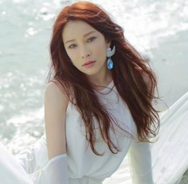 周杰伦出道成名曲是哪一首（周杰伦为别人创作的成名曲）(2)