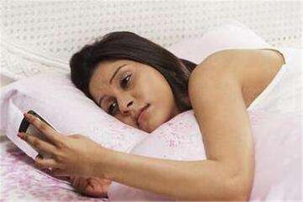 为什么白天困晚上精神 改善睡眠质量