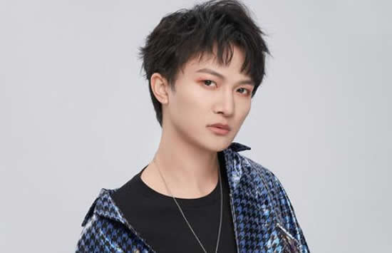 边潇潇个人资料及老公 边潇潇与印小天怎么回事